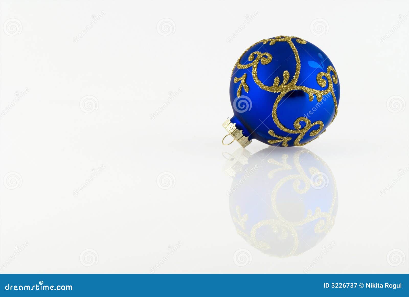 BLue christmas ball stock image. Image of object, christmas - 3226737