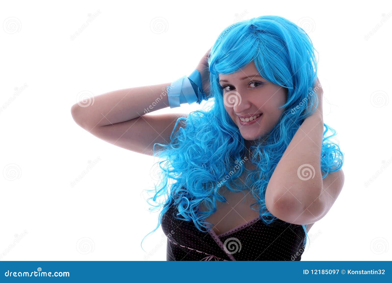 Dancing Blue Hair - wide 9