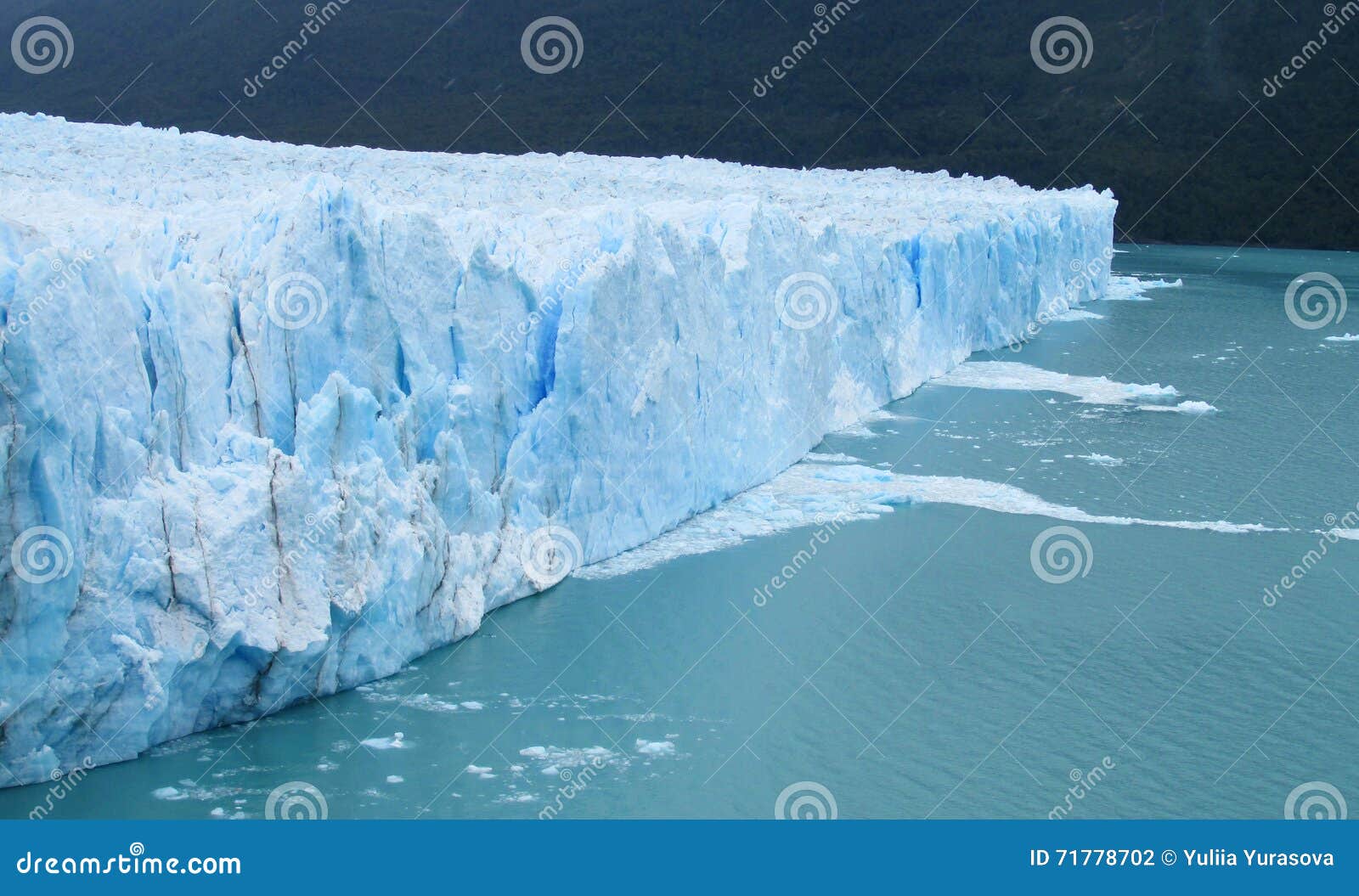 blue ice glaciar