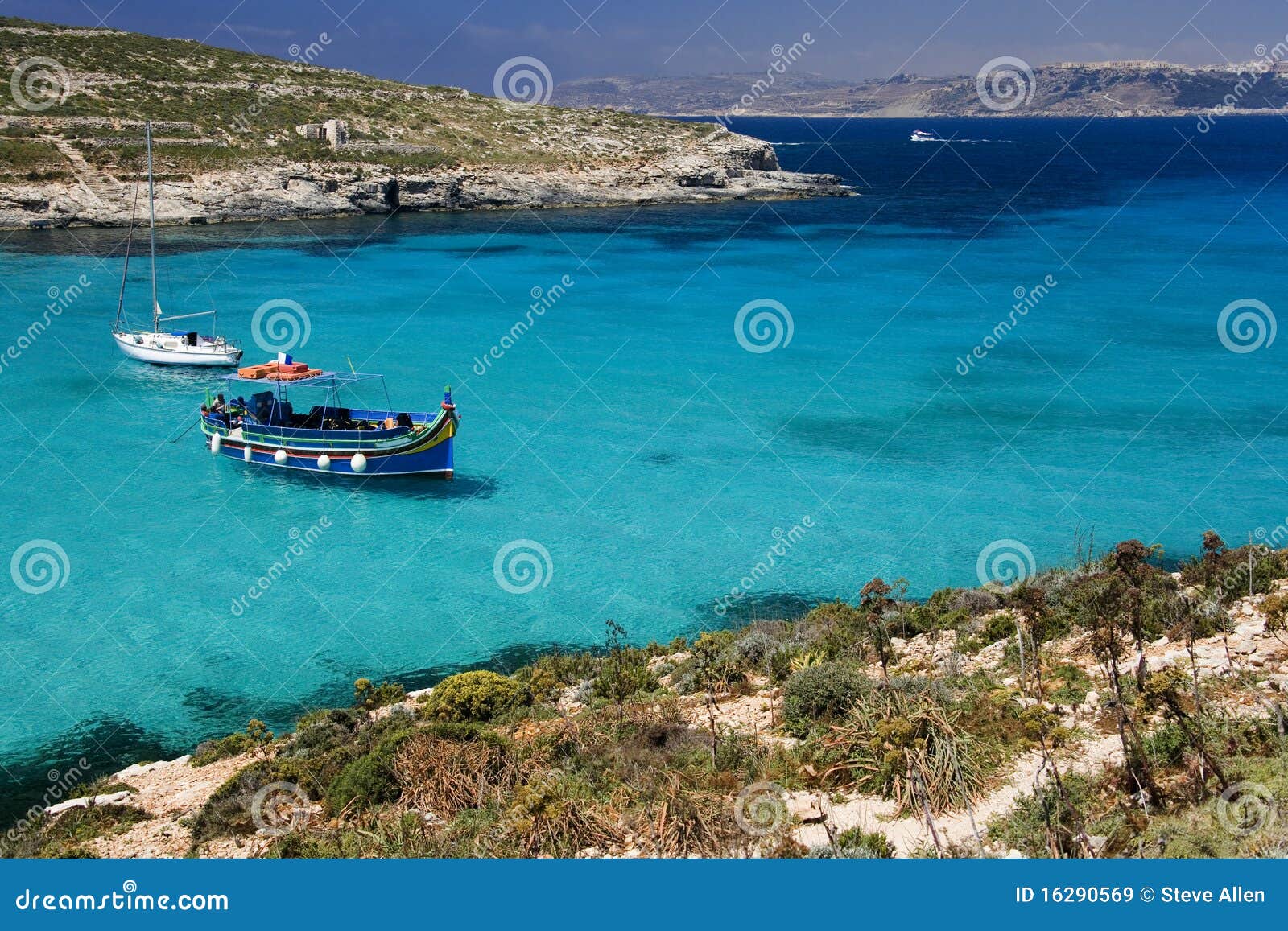 blue lagoon - island of comino - malta