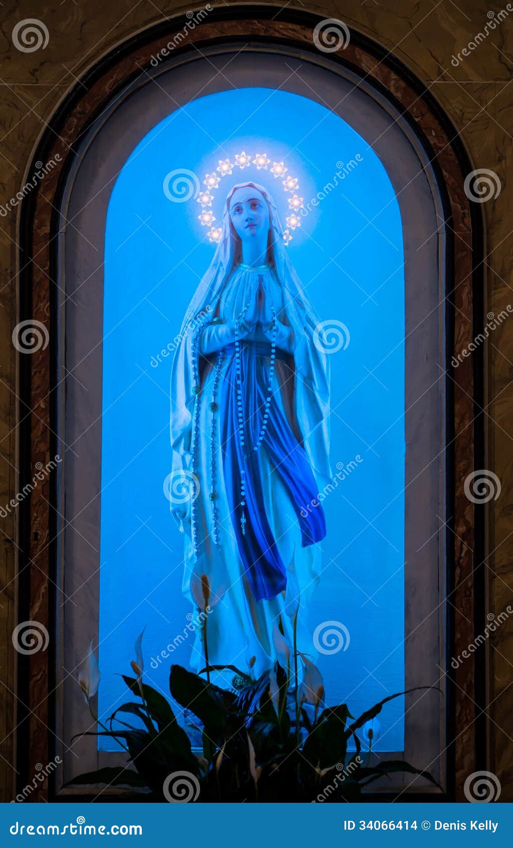 blessed virgin mary shrine statue