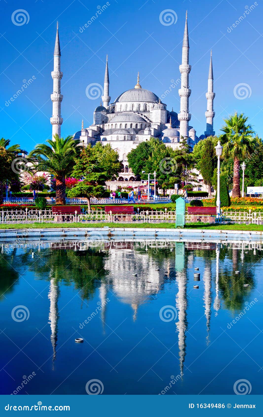 blue mosque in istanbul, turkey