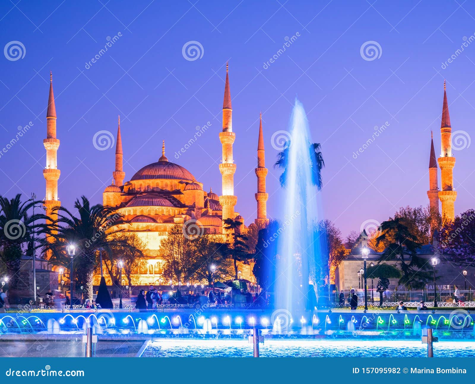 the blue mosque, sultanahmet camii at night, istanbul, turkey