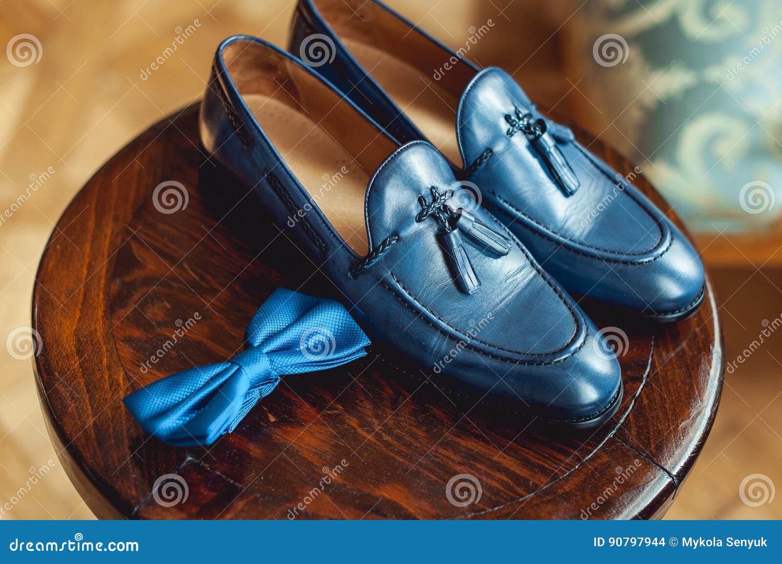 Blue Shoes and Bow Tie on a Wooden Round Stool. Accessory for Formal ...