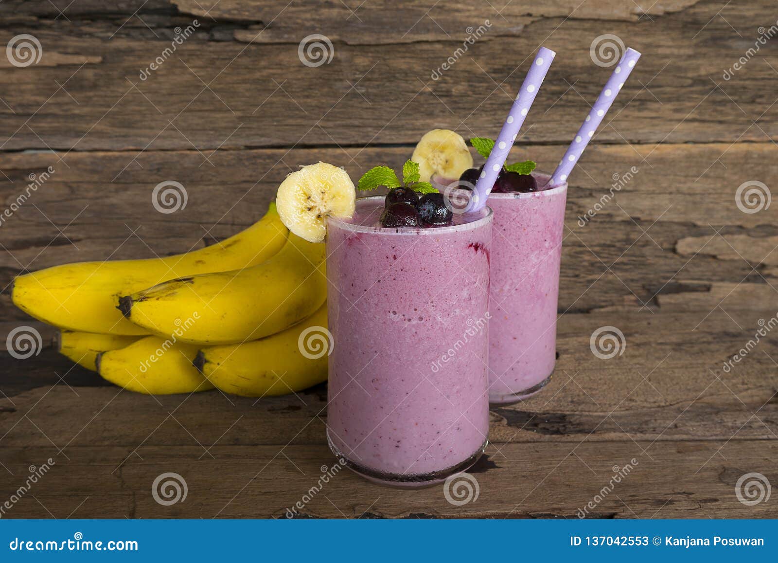 Blueberry Juice And Banana Smoothies, A Tasty Healthy ...