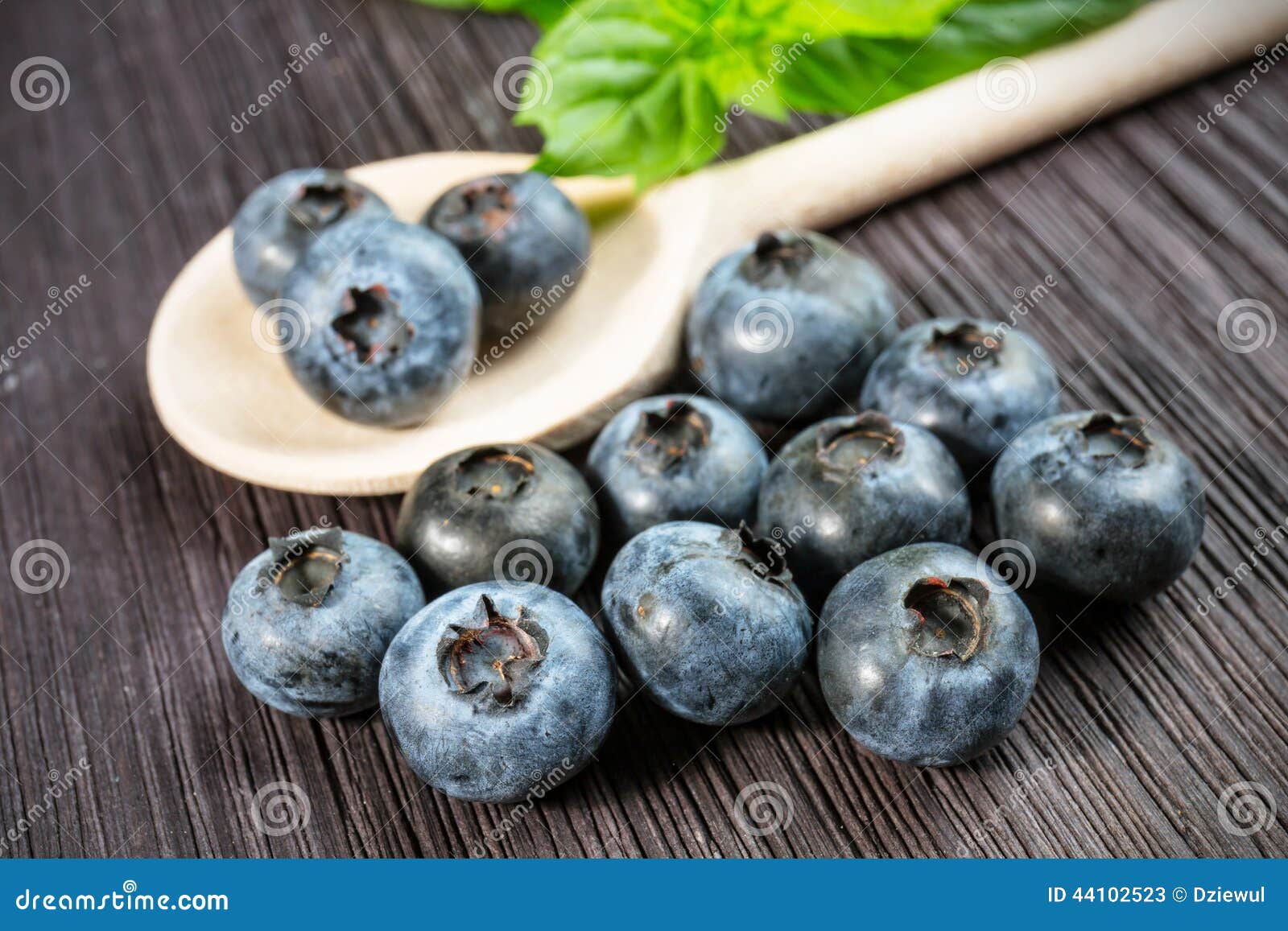 Blueberry on wooden board stock image. Image of bowl 44102523