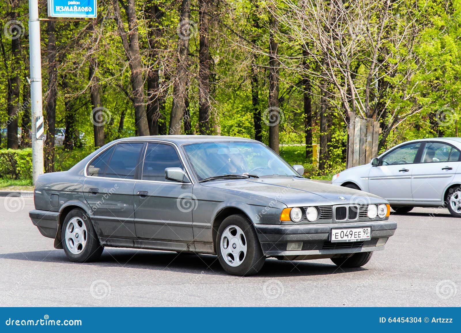 BMW E34 5-series editorial stock image. Image of alley - 64454304