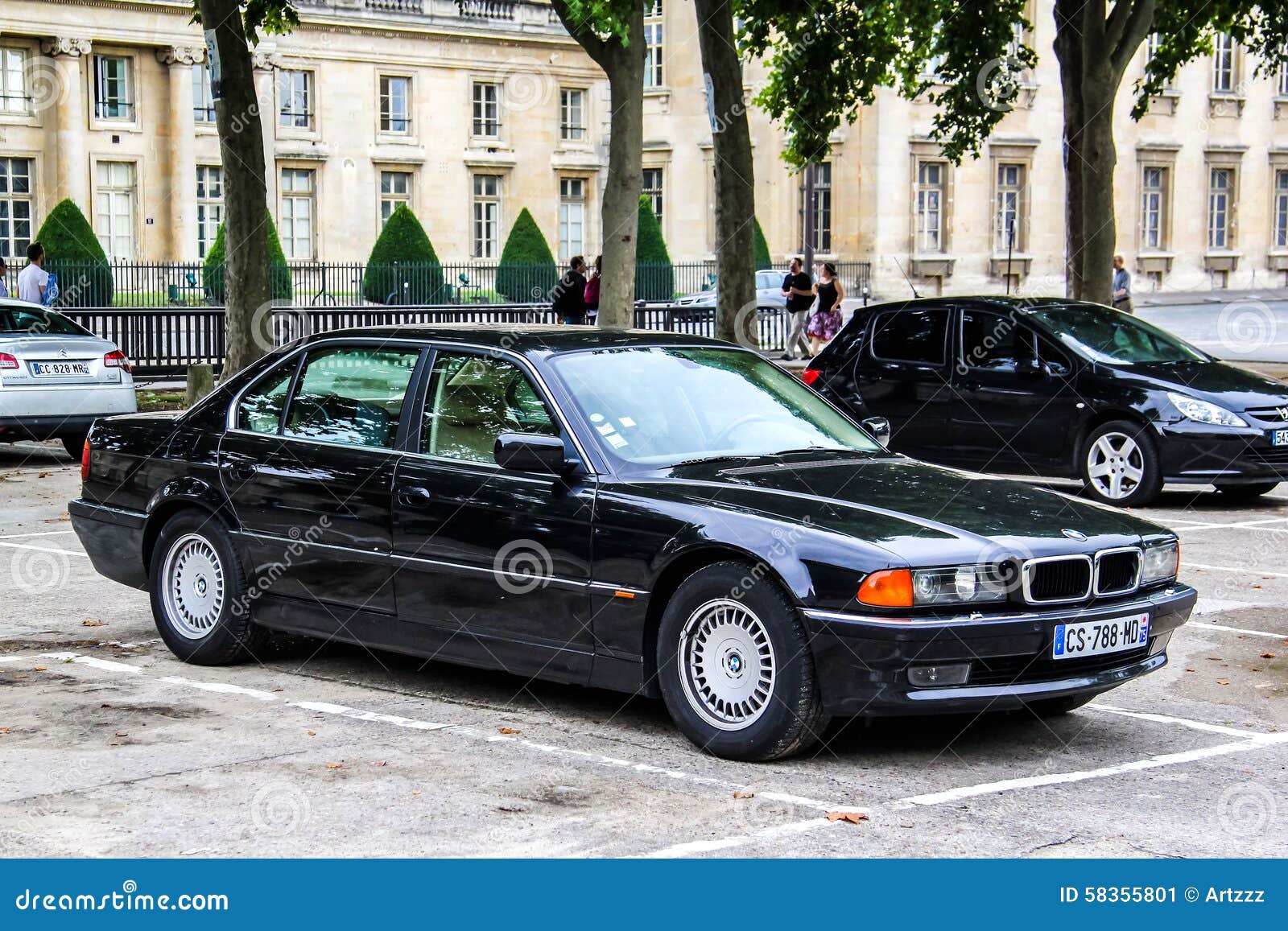 BMW E38 7-series editorial photo. Image of limousine - 58355801