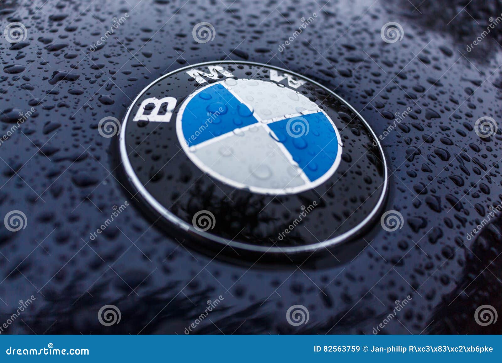 Bmw logo editorial stock image. Image of emblem, raindrops - 82563759