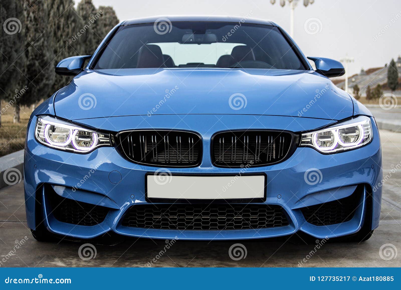 Bmw M3 企业在白色车非隔绝的体育轿车正面图库存图片 图片包括有m3 企业在白色车非隔绝的体育轿车正面图