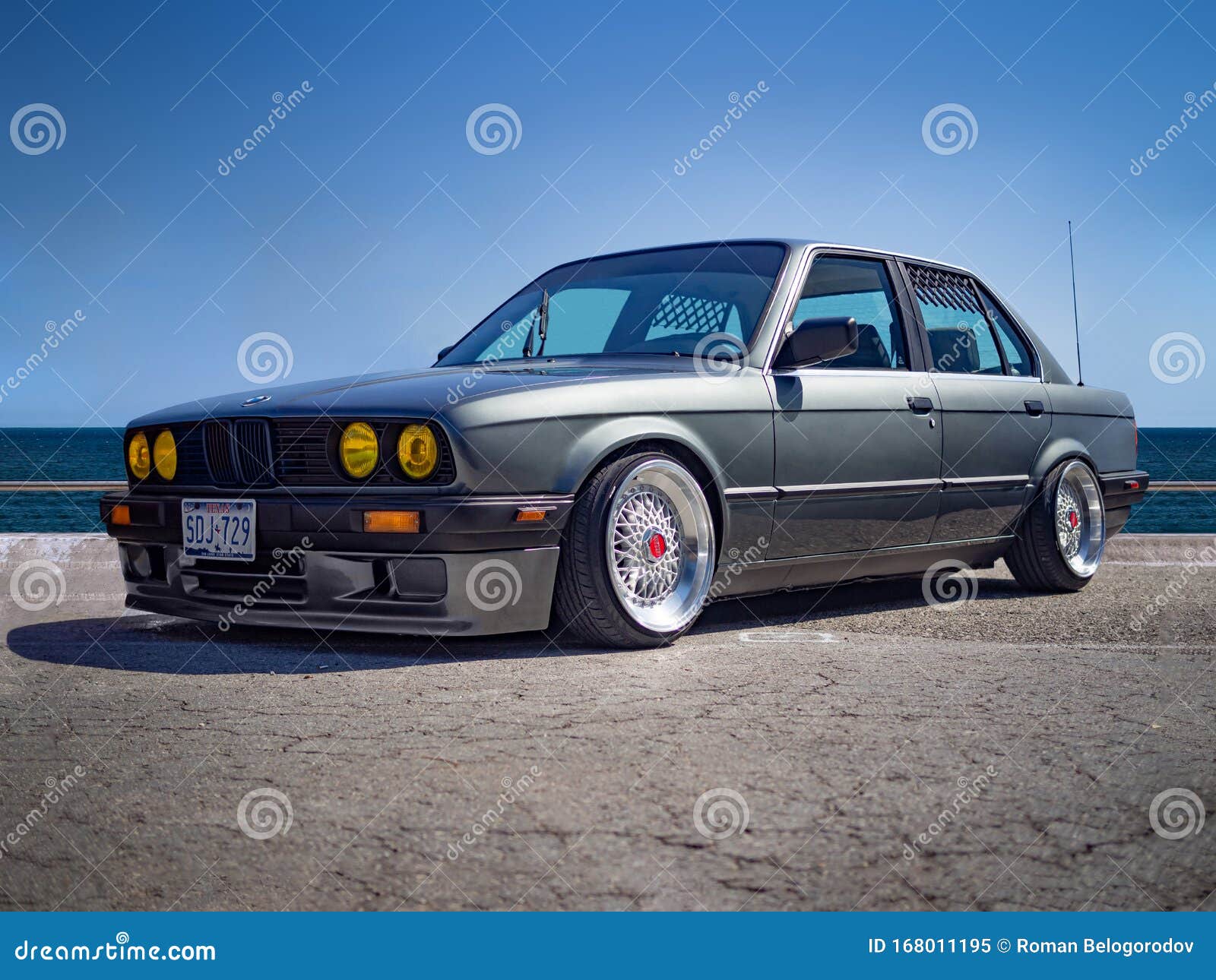 werk noodzaak robot BMW 3 Series E30 Four-door Sedan Editorial Image - Image of automobile,  power: 168011195