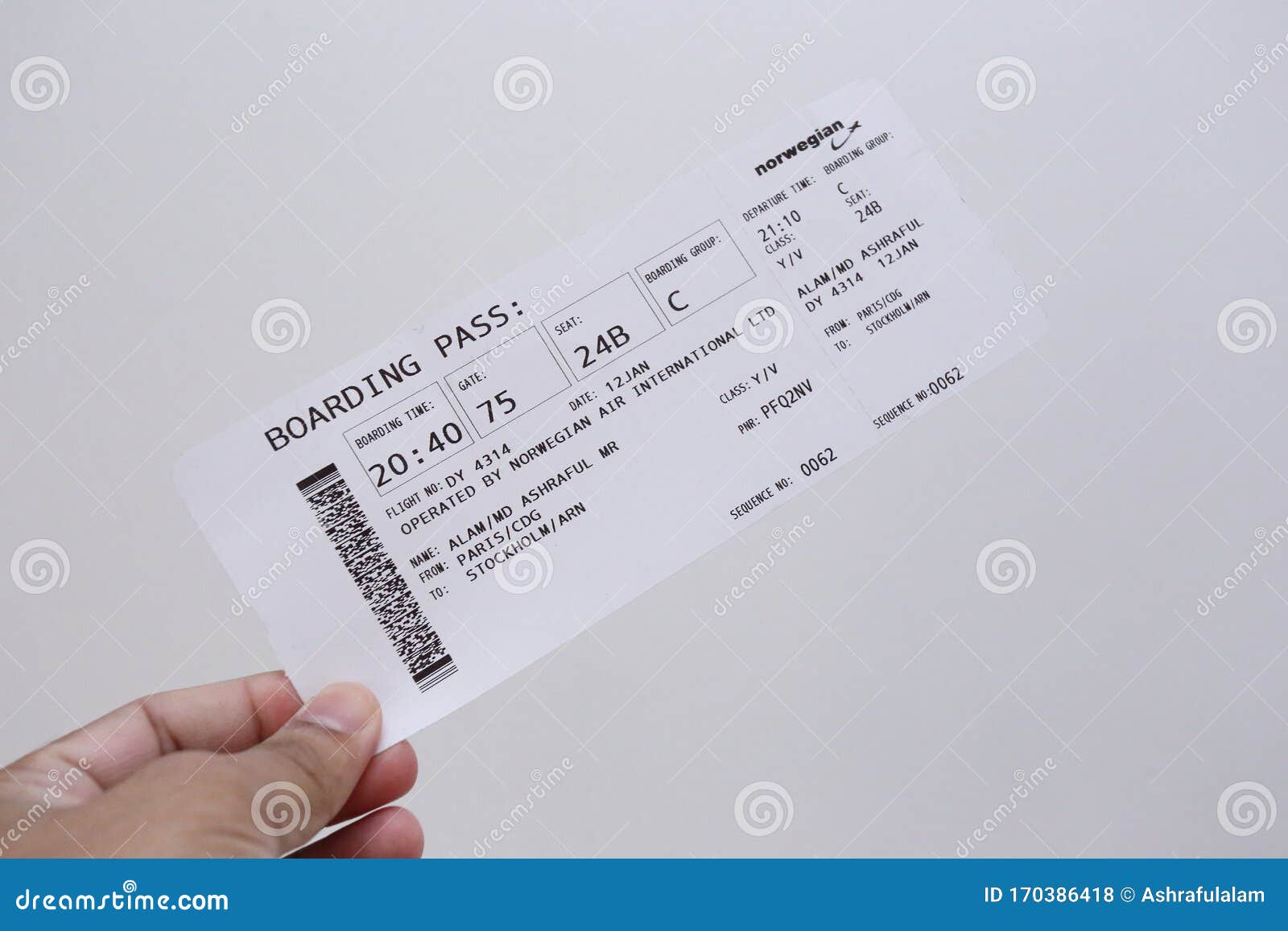 tub grill Arbitrage Boarding Pass of Norwegian Airline Editorial Stock Photo - Image of  concert, blank: 170386418