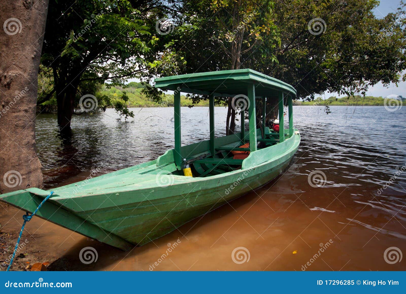Boat on Amazon River stock image. Image of manaus, brazil 17296285