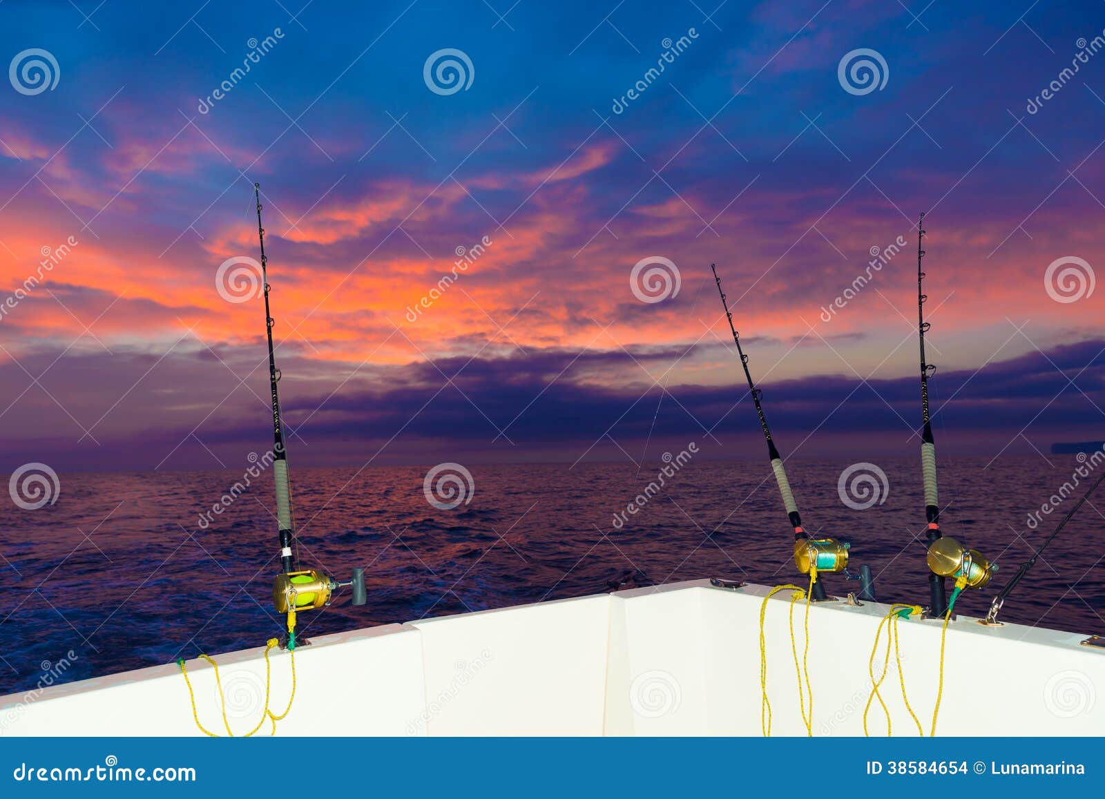 Fishing Rod And Reel On Boat Stock Photo - Download Image Now - Fishing, Salt  Water Fishing, Sea - iStock
