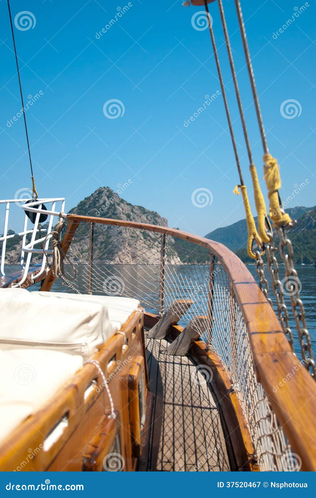 Boat floats near the shore stock image. Image of mountain 37520467