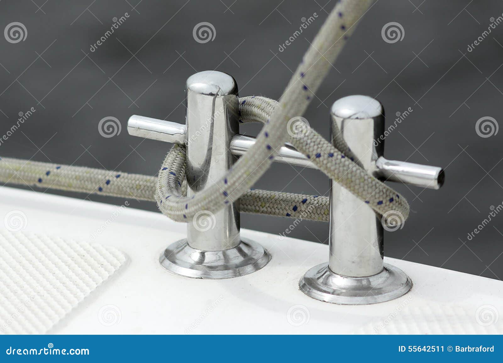 Boat line on cleat stock image. Image of cleat, yacht 55642511