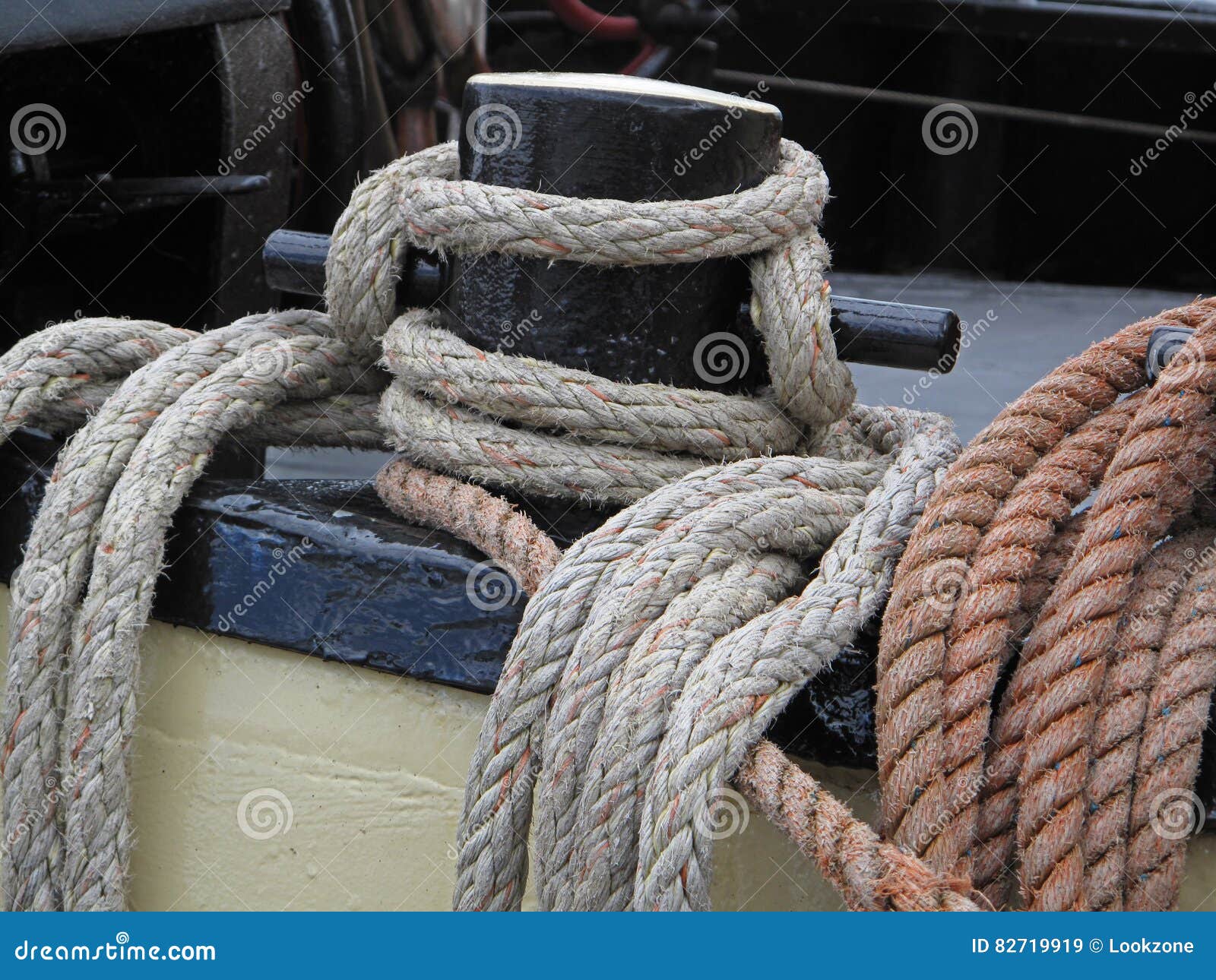 Boat Rope Tie Down stock image. Image of maintenance 82719919
