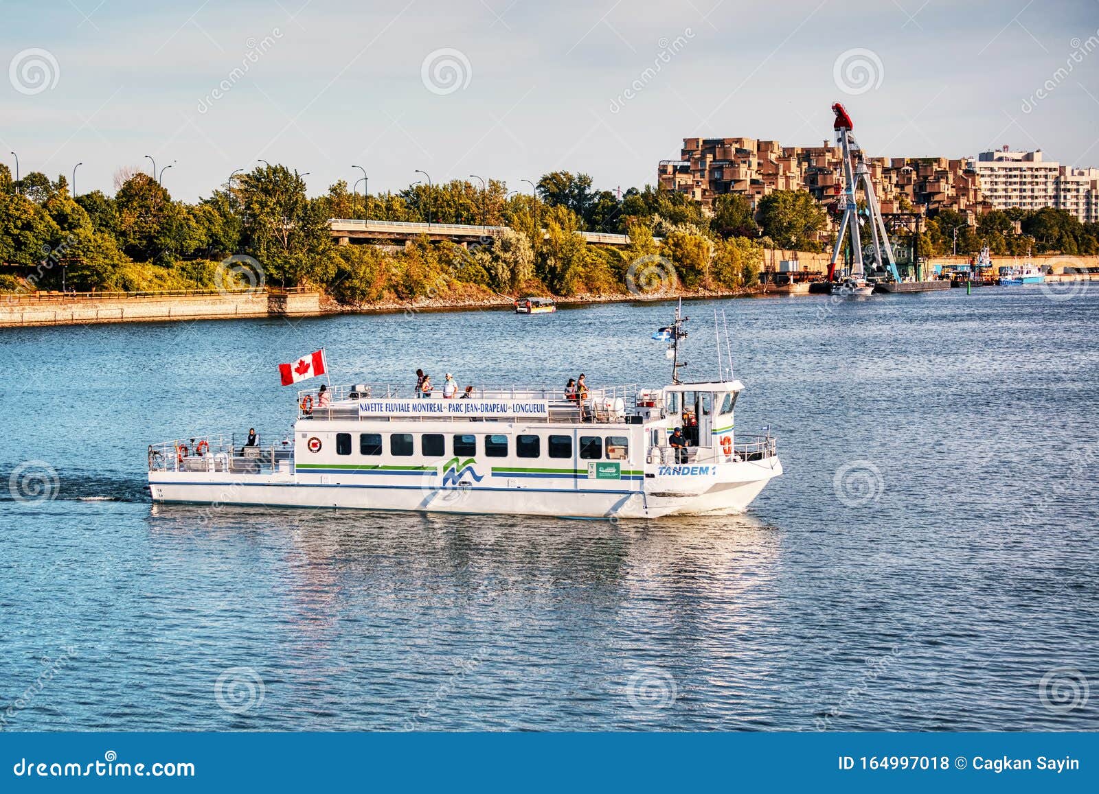 river cruise between montreal and quebec city