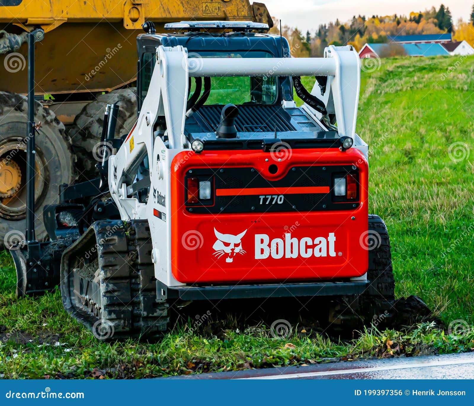Bobcat bulldozer editorial photo. Image of machine, excavator 199397356
