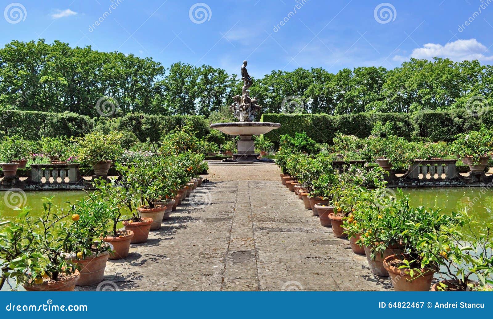 BoboliGartenBrunnen stockbild. Bild von feiertag, palast 64822467