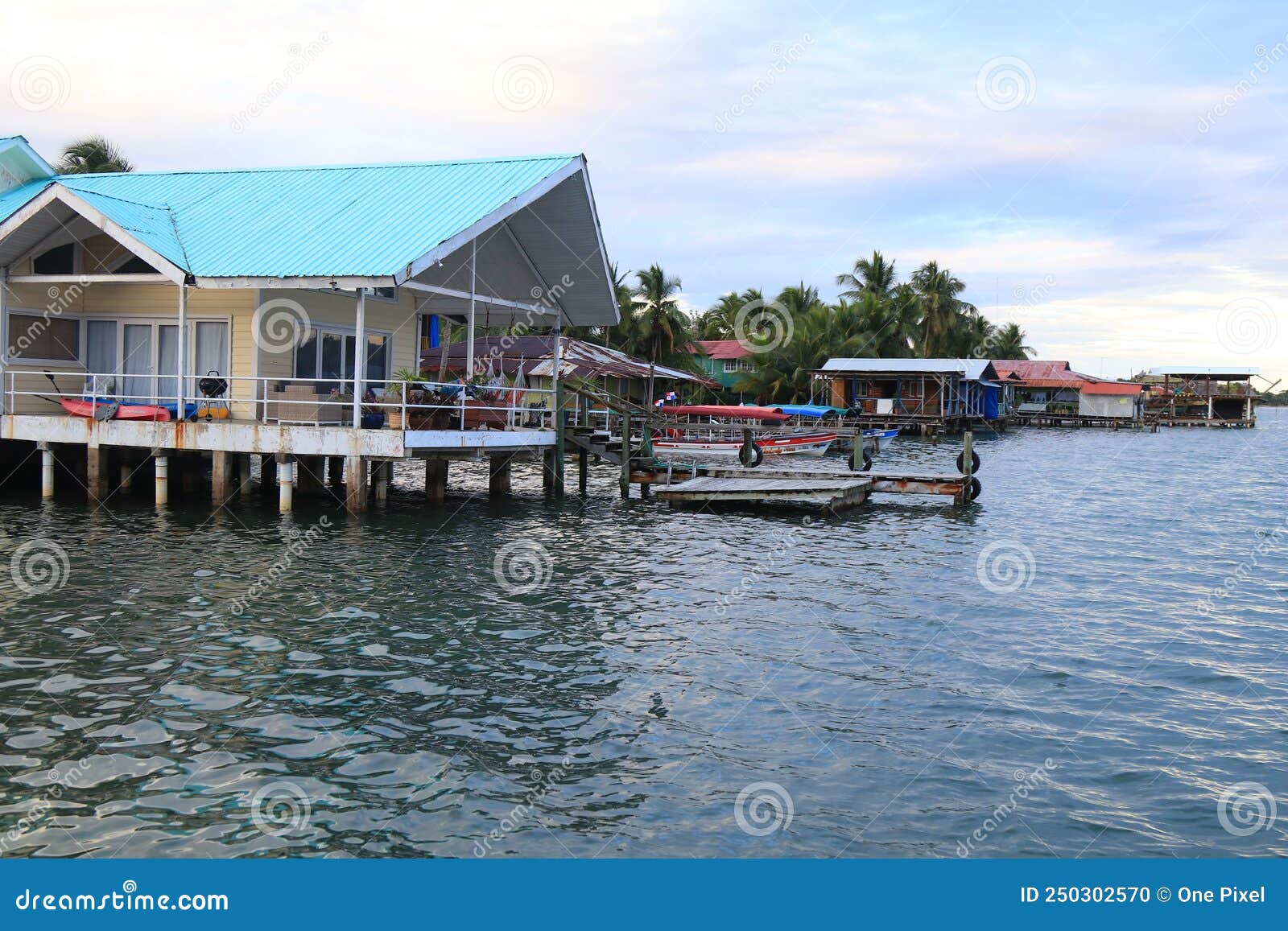 Bocas del toro isla colon image éditorial. Image du maison 250302570
