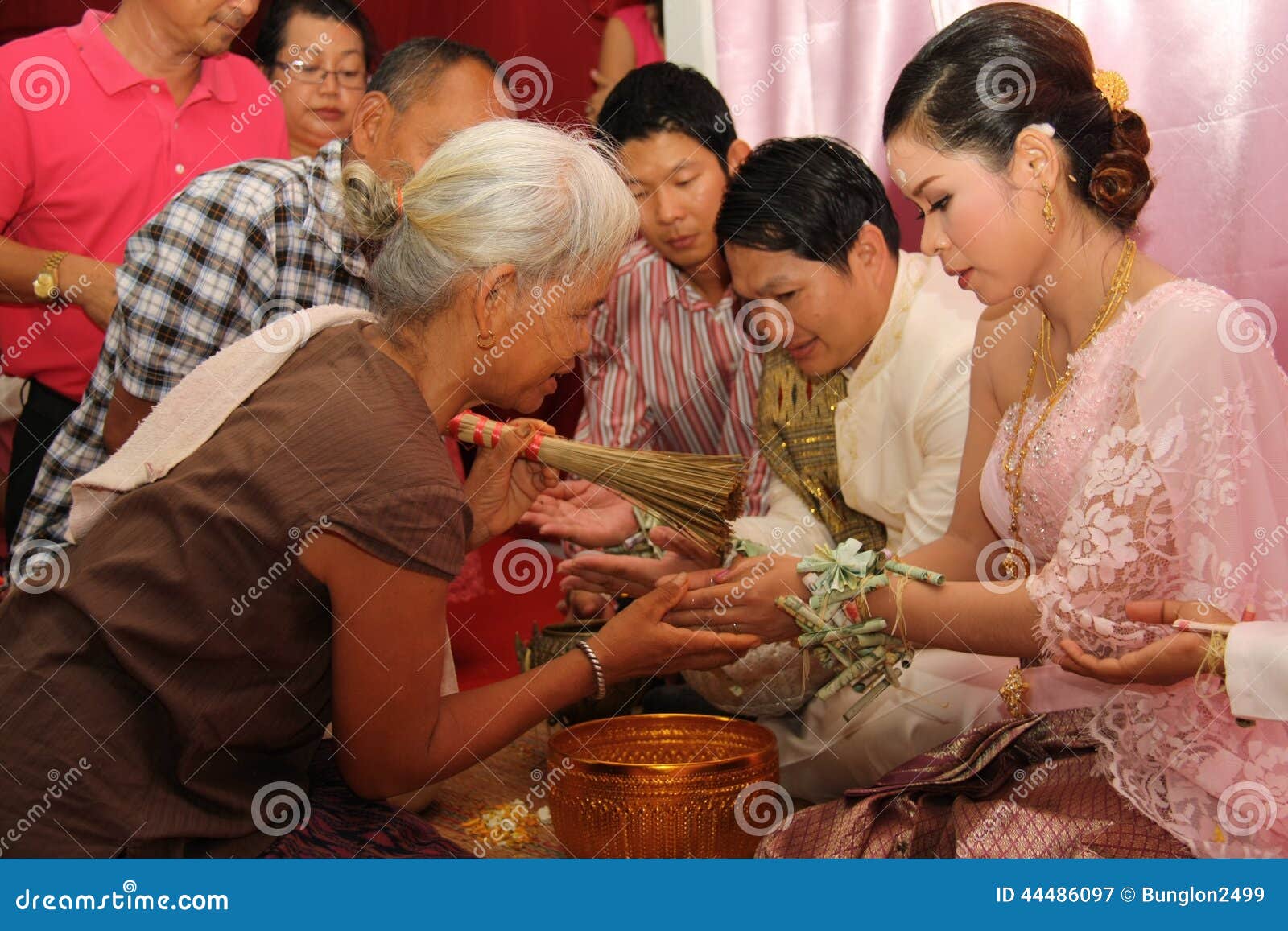 Boda budista: qué es y cómo se desarrolla, image size:1600x1157
