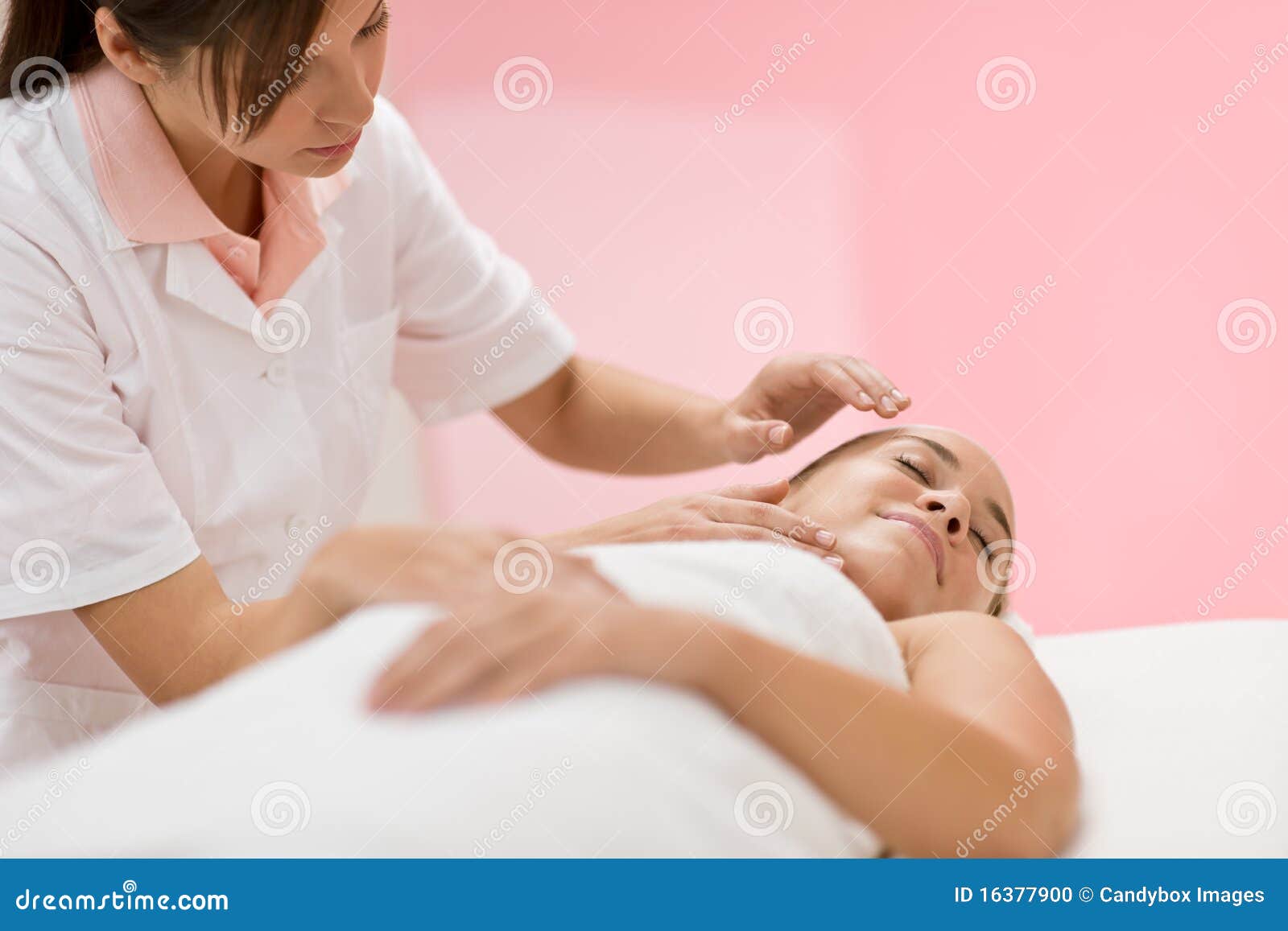 76,400+ Luxury Spa Massage Stock Photos, Pictures & Royalty-Free