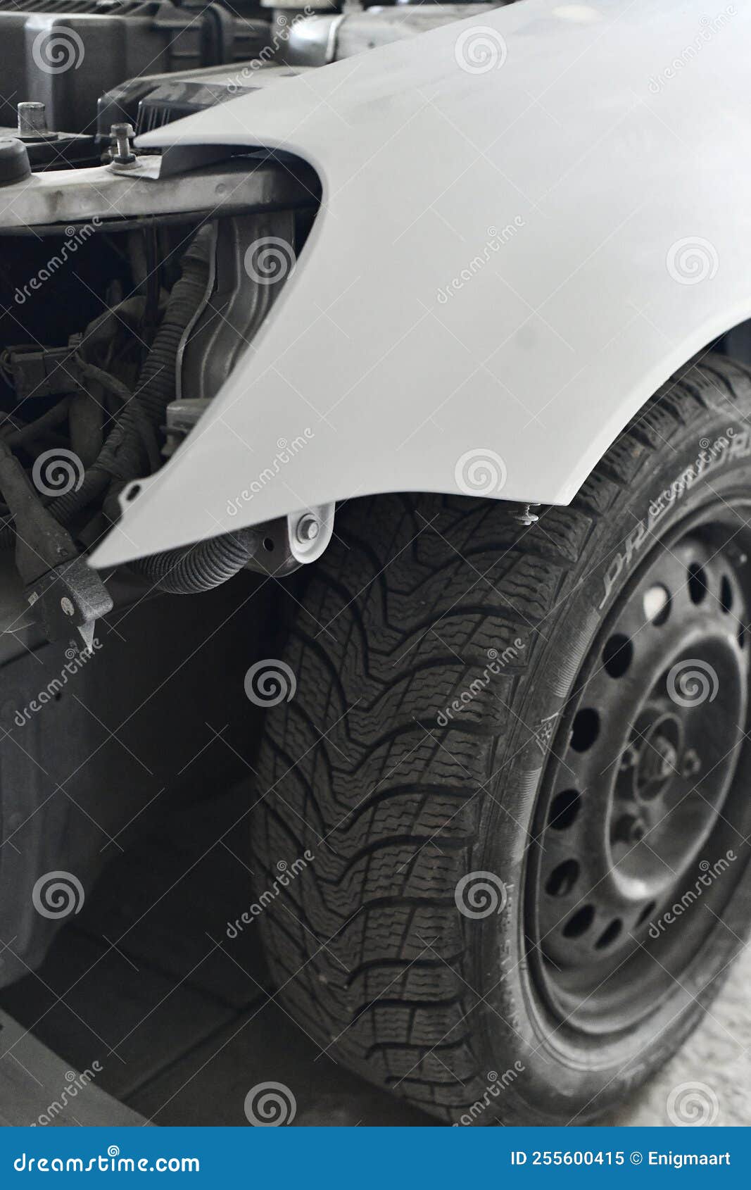 5,923 Car Dent Repair Stock Photos - Free & Royalty-Free Stock Photos from  Dreamstime