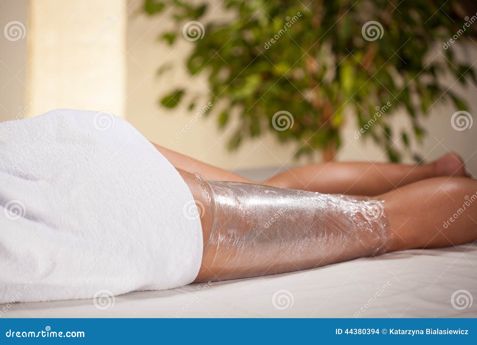 body wrapping in spa room