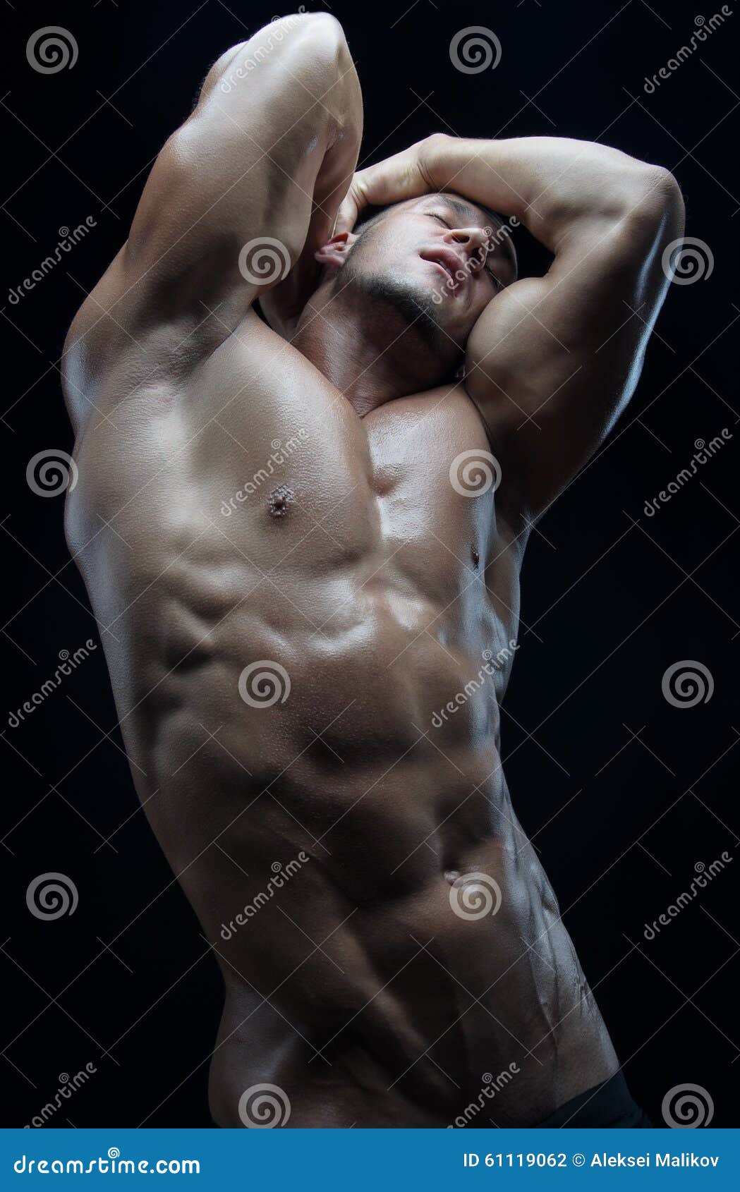 Naked men bodybuilding