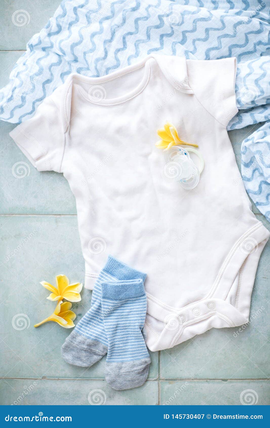 roupa infantil de tecido
