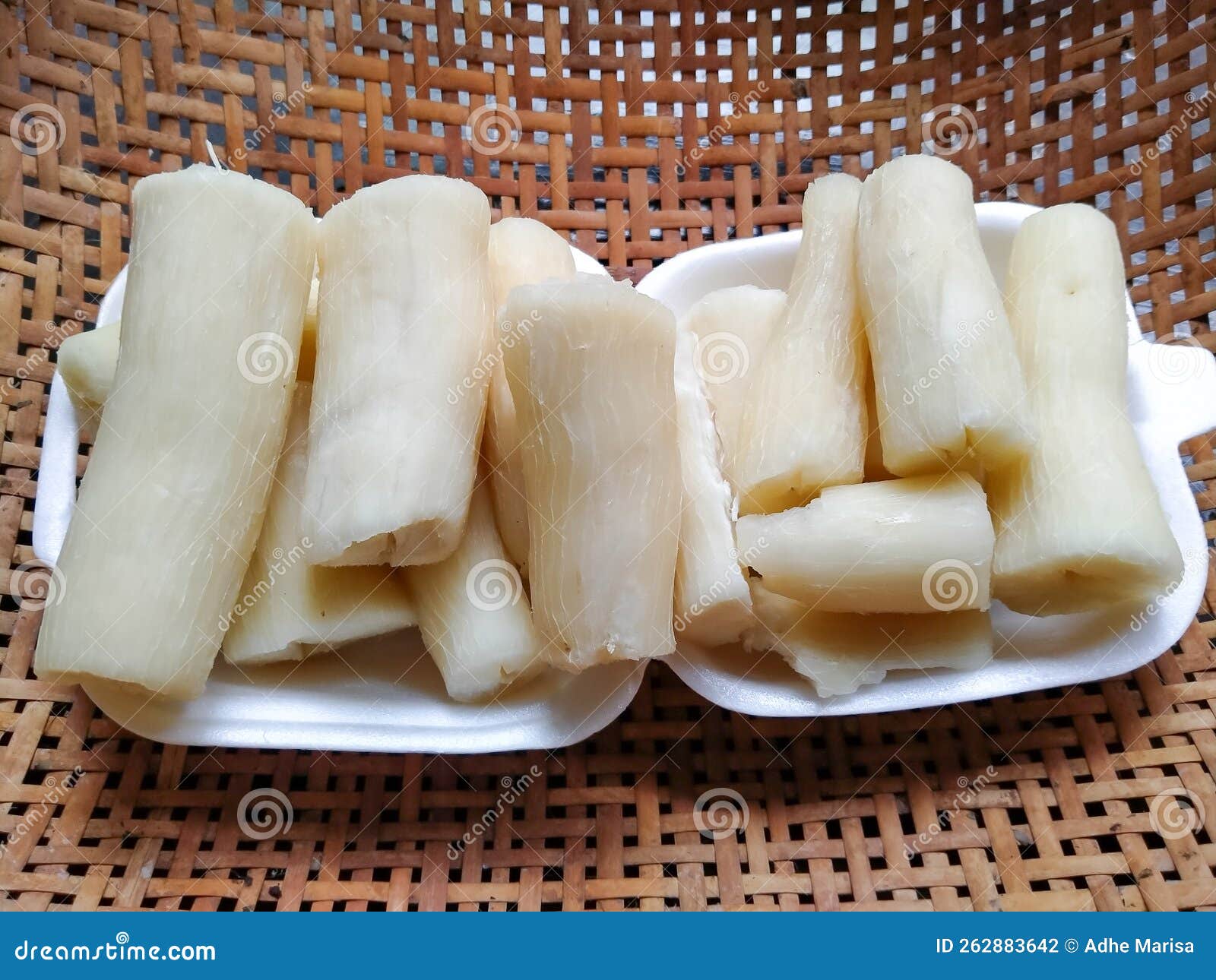 boiled cassava, food from nature that is natural and healthy