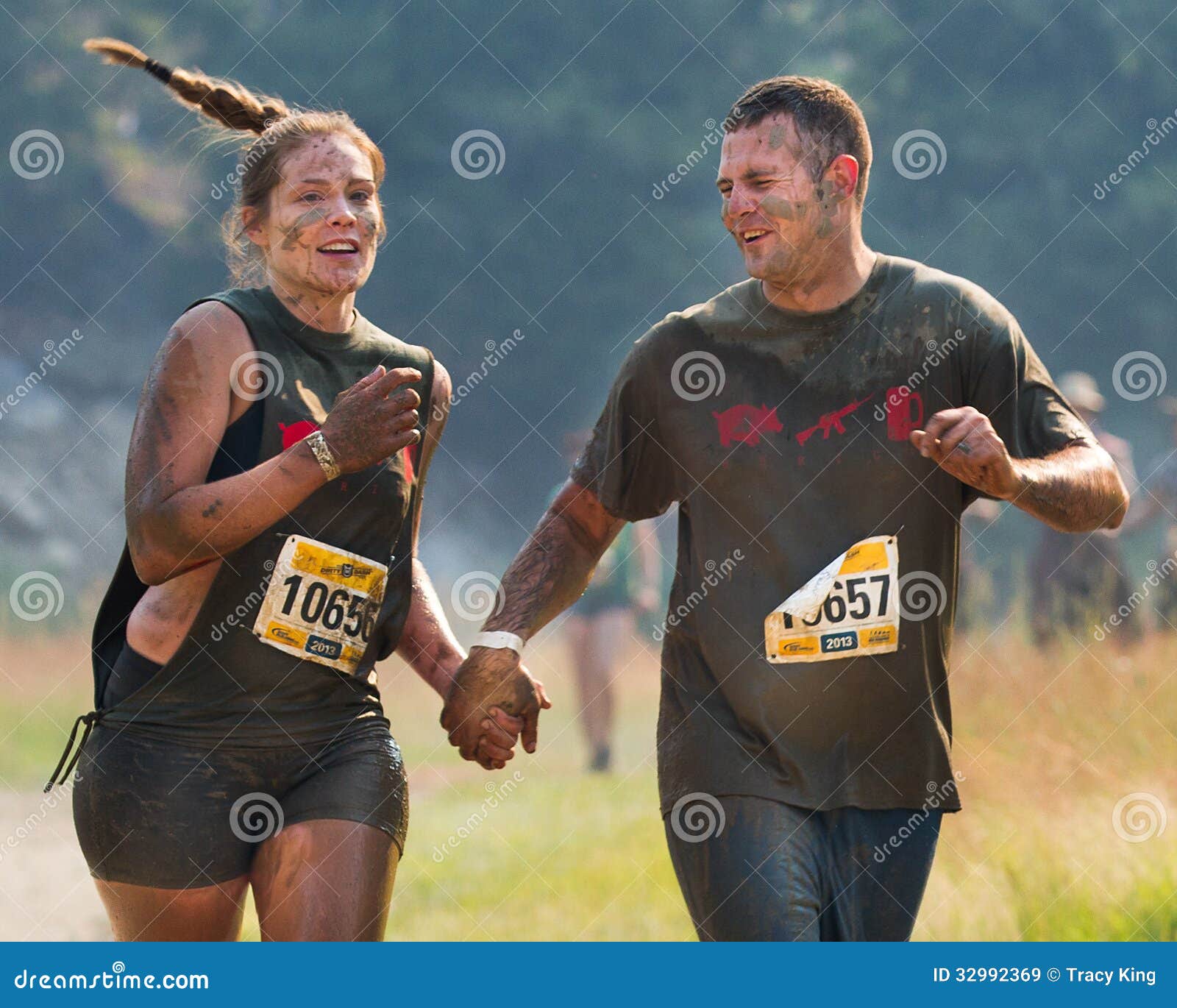 boise-idaho-usa-august-couple-hold-hands-running-dirty-dash-boise-idaho-august-32992369.jpg