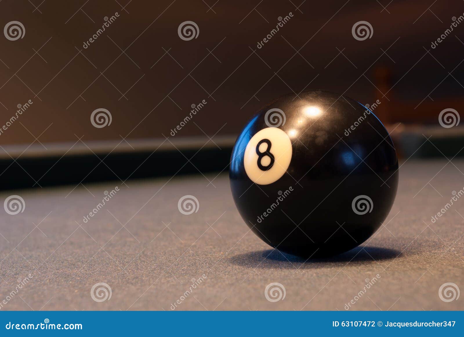 Oito Bolas Do Pool De Bolas Na Mesa Vermelha Imagem de Stock - Imagem de  pilha, colorido: 198594035