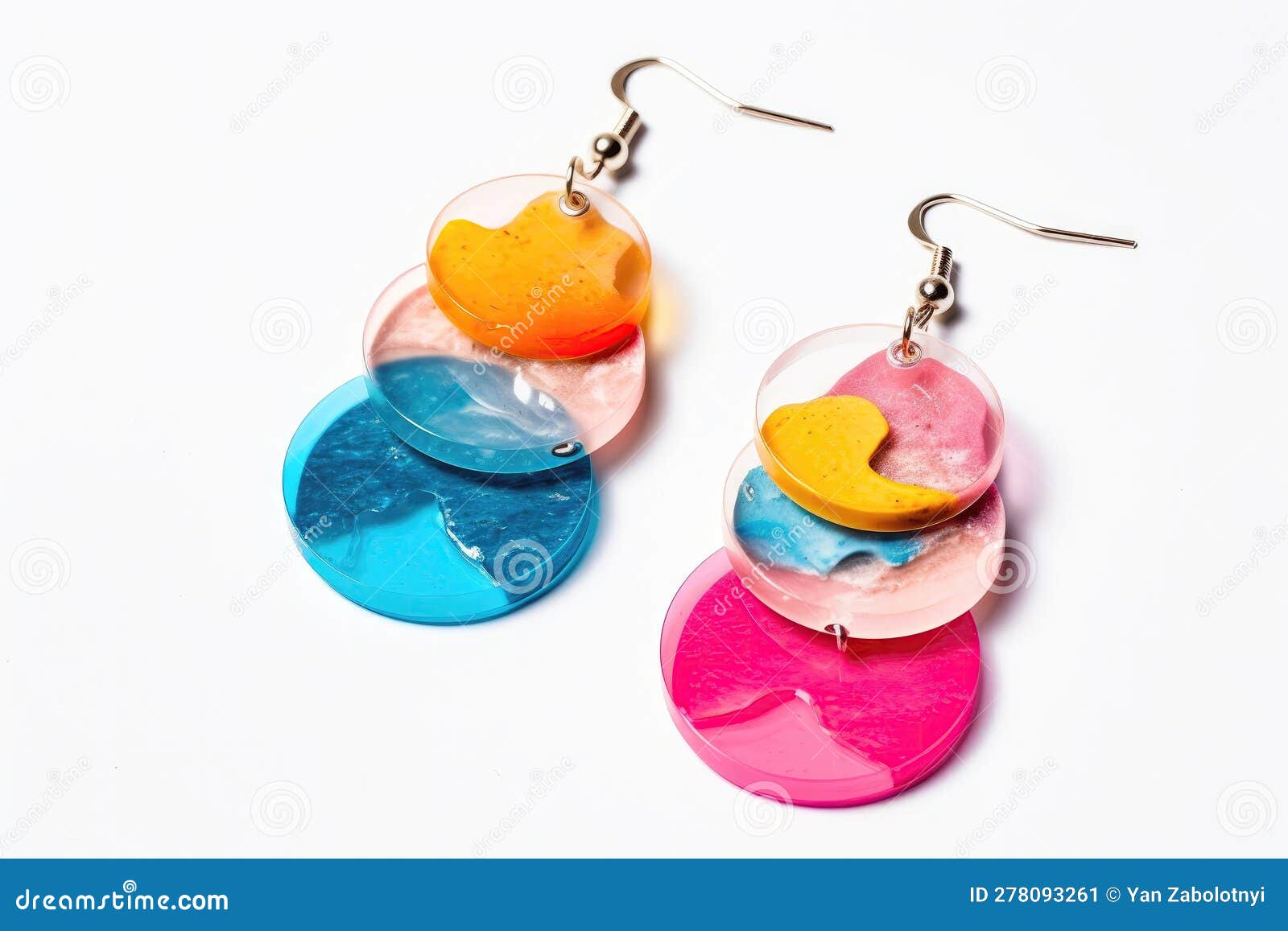 White Shell Circle Drop Resin Earrings– The Sleek Kitty