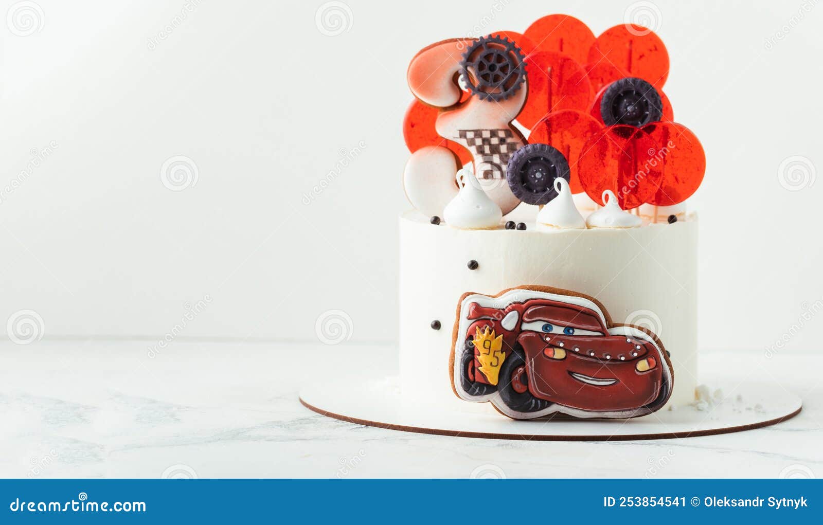 Bolo Carros Relâmpago McQueen - Cars cake ( Lightning Mc Q…