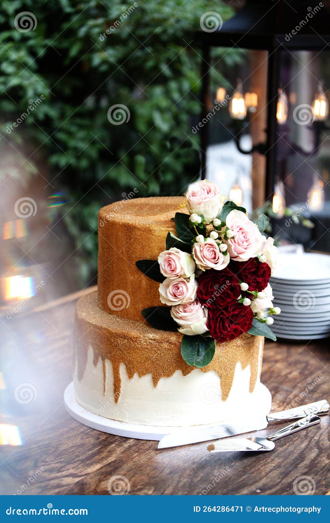 Vetores de Jogo Da Aguarela Do Bolo De Casamento Com Rosas Vermelhas  Coleção Desenhada Mão Da Padaria Isolada No Fundo Branco e mais imagens de  Amor - iStock