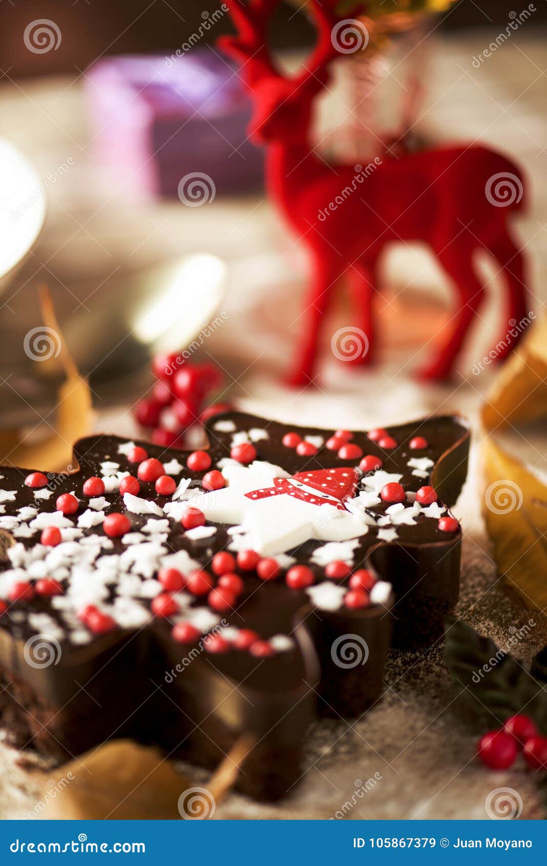 Bolo De Chocolate Na Forma De Uma árvore De Natal Imagem de Stock - Imagem de véspera, lifestyle: 105867379 Bolo De Chocolate Na Forma De Uma árvore De Natal Imagem de Stock - Imagem de véspera, lifestyle: 105867379