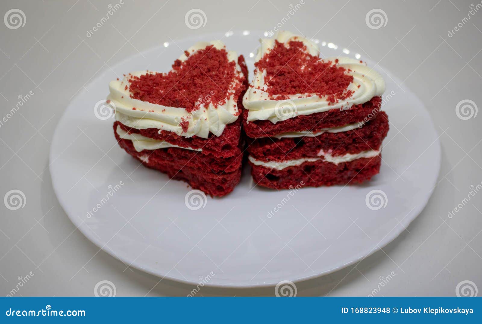 Bolo Red Velvet de coração para adoçar o Dia dos Namorados