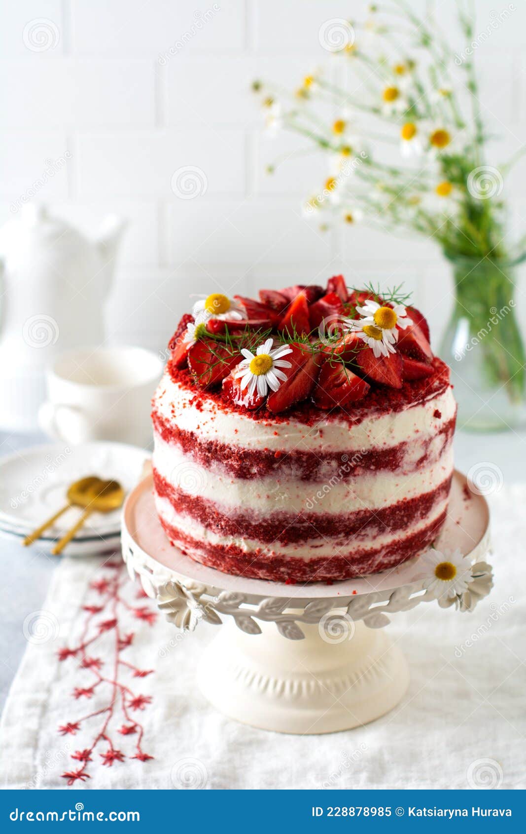 Bolo de veludo vermelho fácil com óleo Pastel: aprenda a desenhar