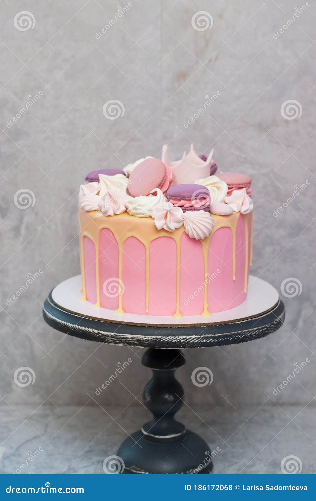 Bolo de aniversário princesa inverno azul rosa roxo