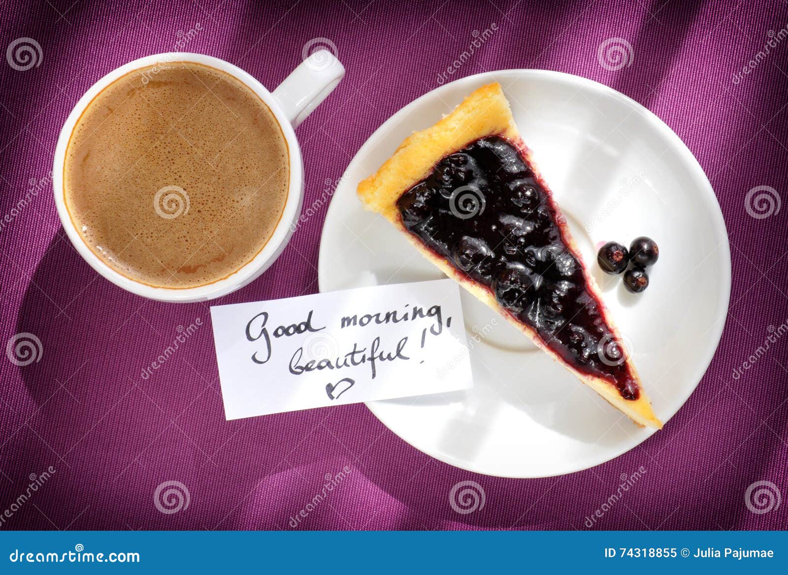 Bolo, Xícara De Café E Mensagem Do Bom Dia No Fundo Roxo De Cima De Imagem de Stock - Imagem de cafeteria, torta: 74318855 Bolo, Xícara De Café E Mensagem Do Bom Dia No Fundo Roxo De Cima De Imagem de Stock - Imagem de cafeteria, torta: 74318855