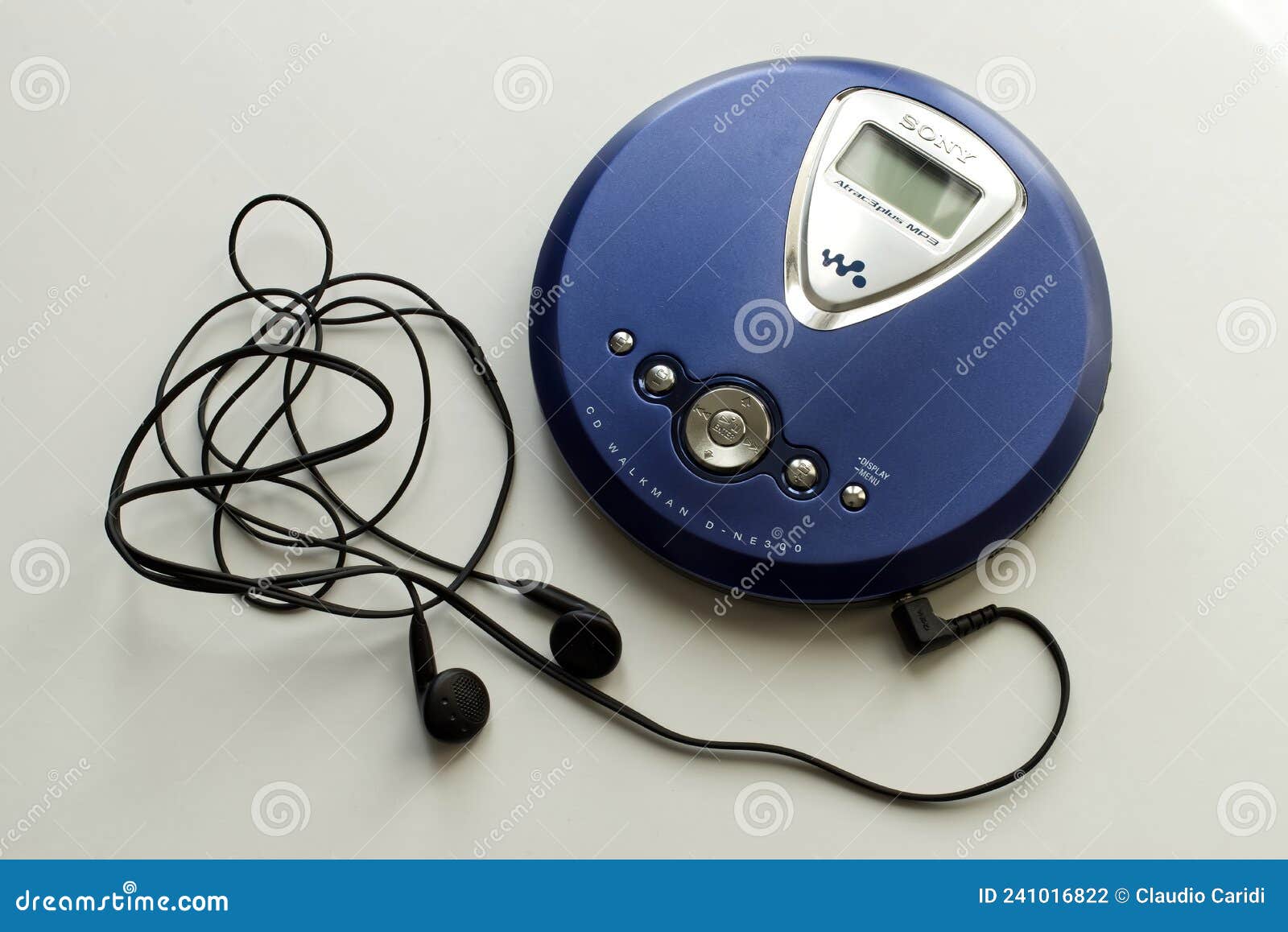 486 Portable Cd Player Stock Photos - Free & Royalty-Free Stock Photos from  Dreamstime