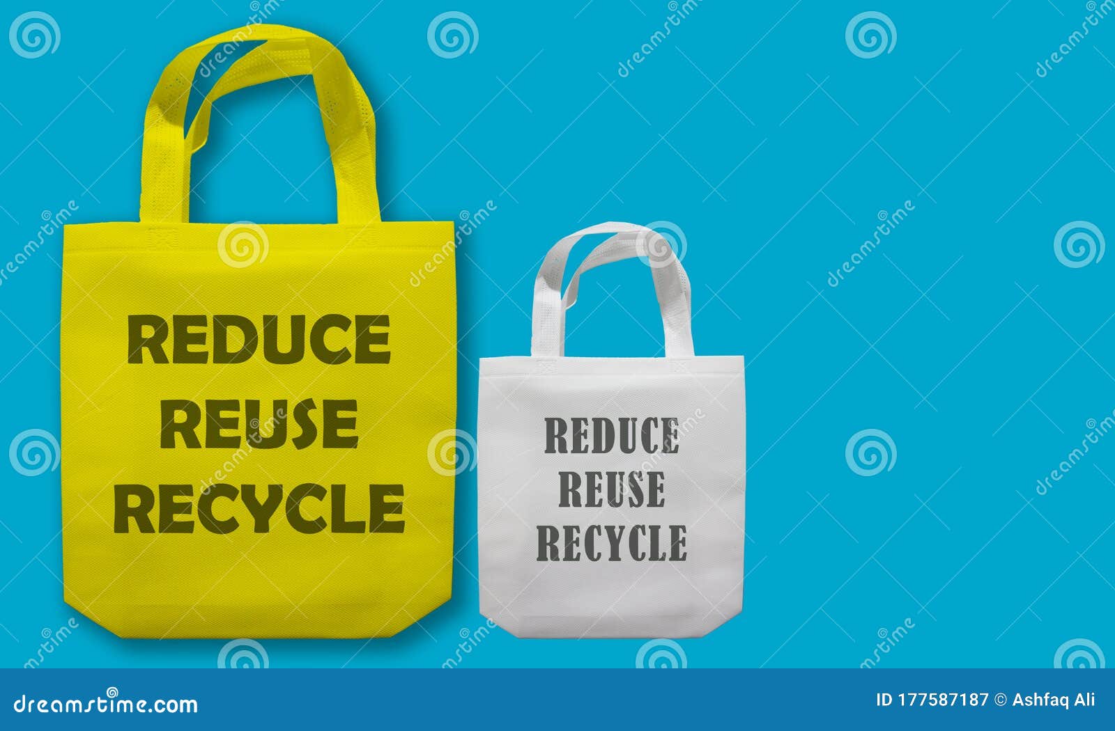 Bolsas Blancas Y Amarillas Ecológicas De Fondo Azul. Reducir El Reciclaje  De Reutilización Imagen de archivo - Imagen de plano, tela: 177587187