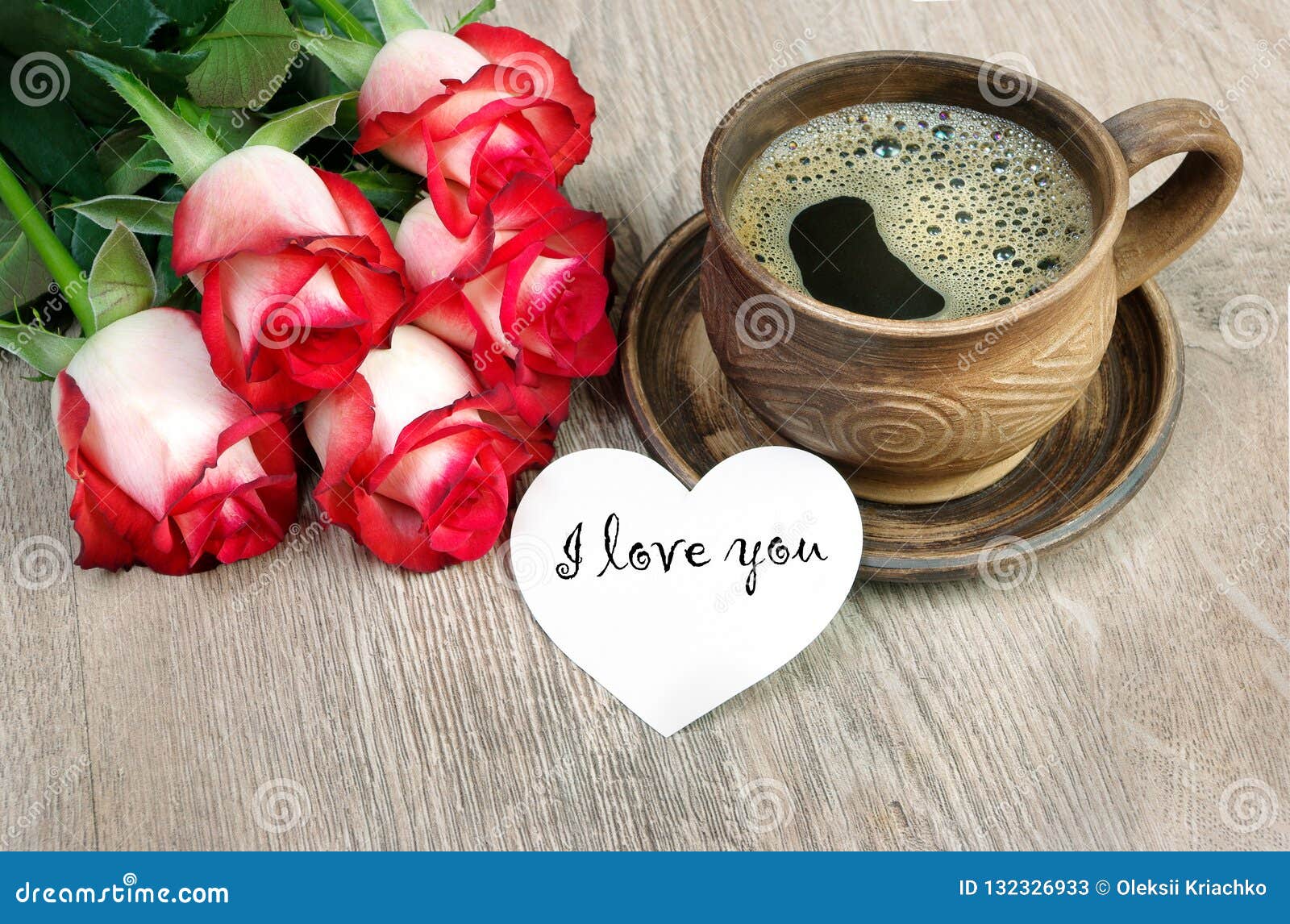 Bom Dia Uma Xícara De Café E Rosas Vermelhas Em Uma Tabela De Madeira Eu Te Amo Imagem de Stock - Imagem de escuro, projeto: 132326933 Bom Dia Uma Xícara De Café E Rosas Vermelhas Em Uma Tabela De Madeira Eu Te Amo Imagem de Stock - Imagem de escuro, projeto: 132326933