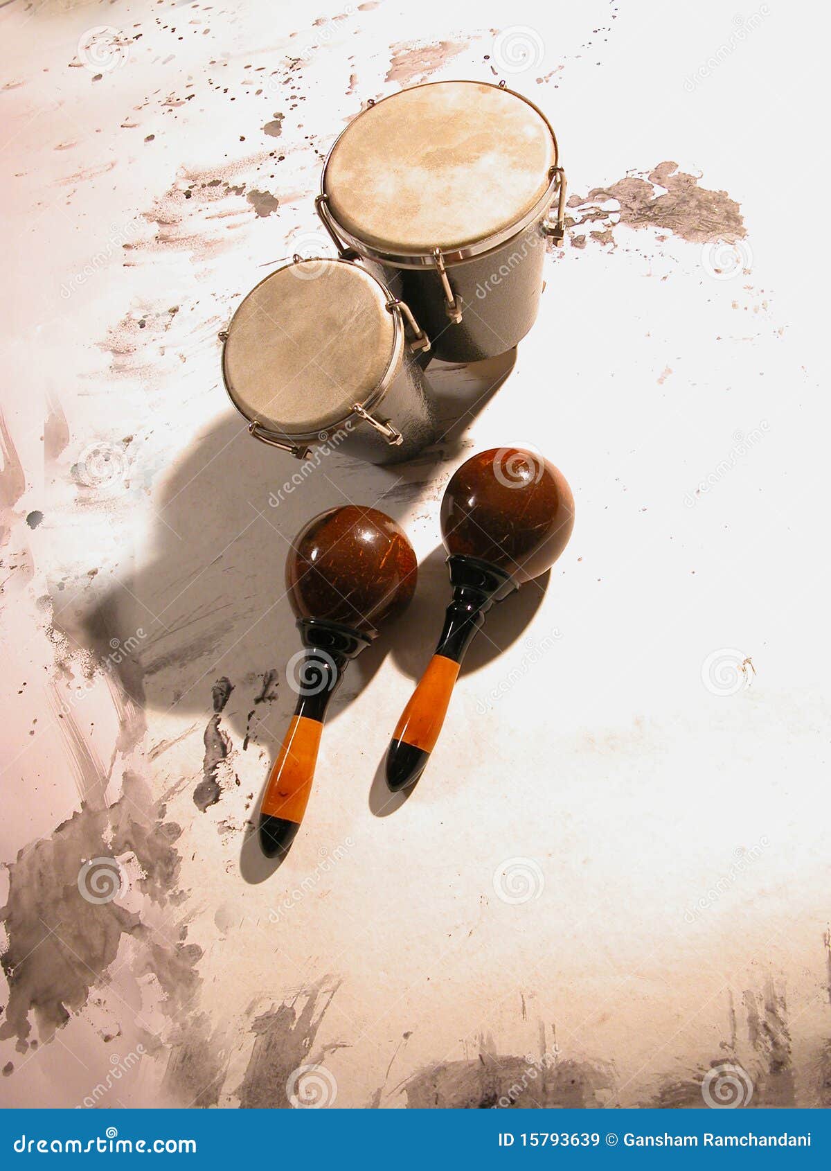 BongosMaracas imagen de archivo. Imagen de gente, maraca 15793639