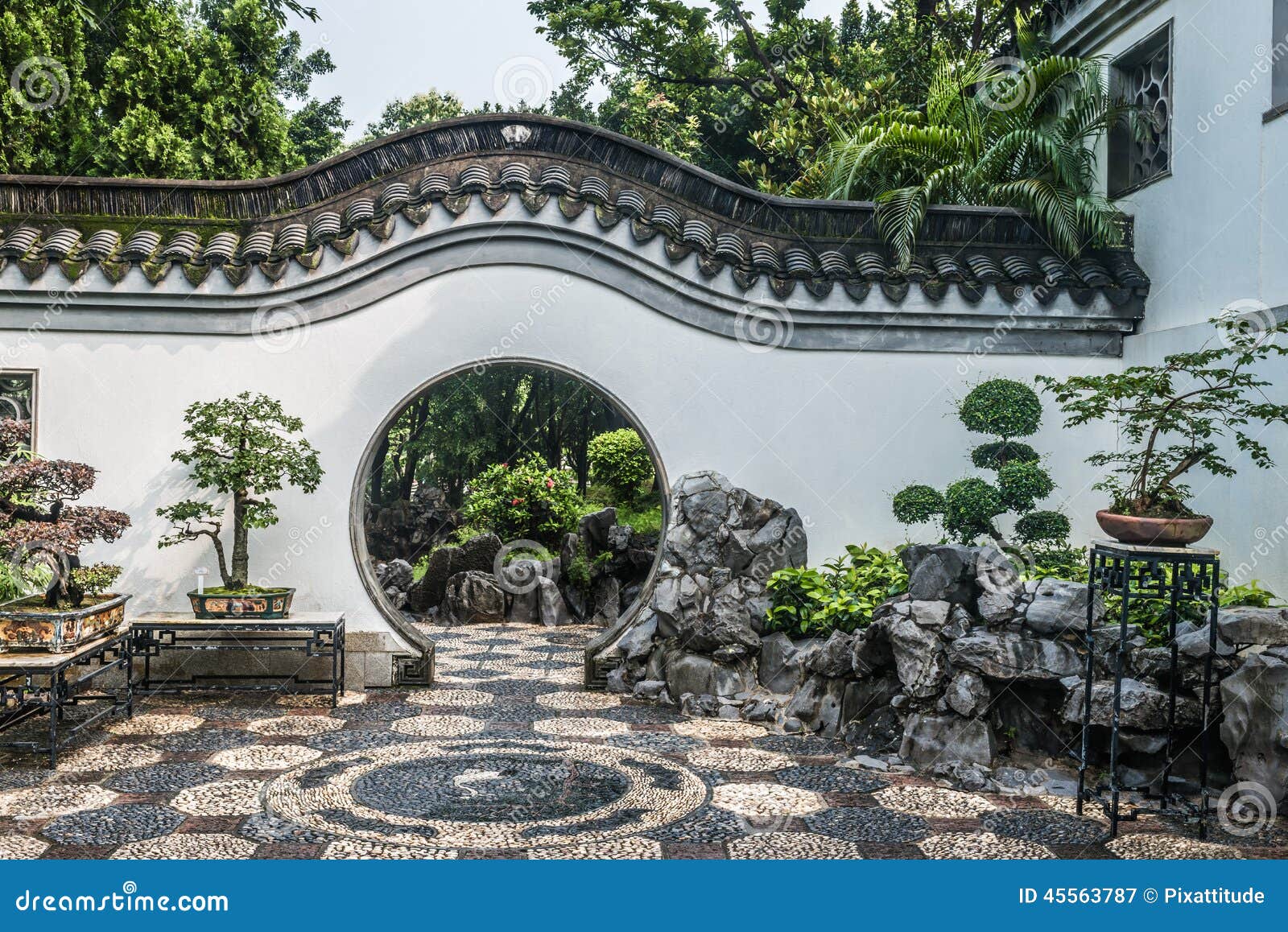 bonsai garden kowloon walled city park hong kong