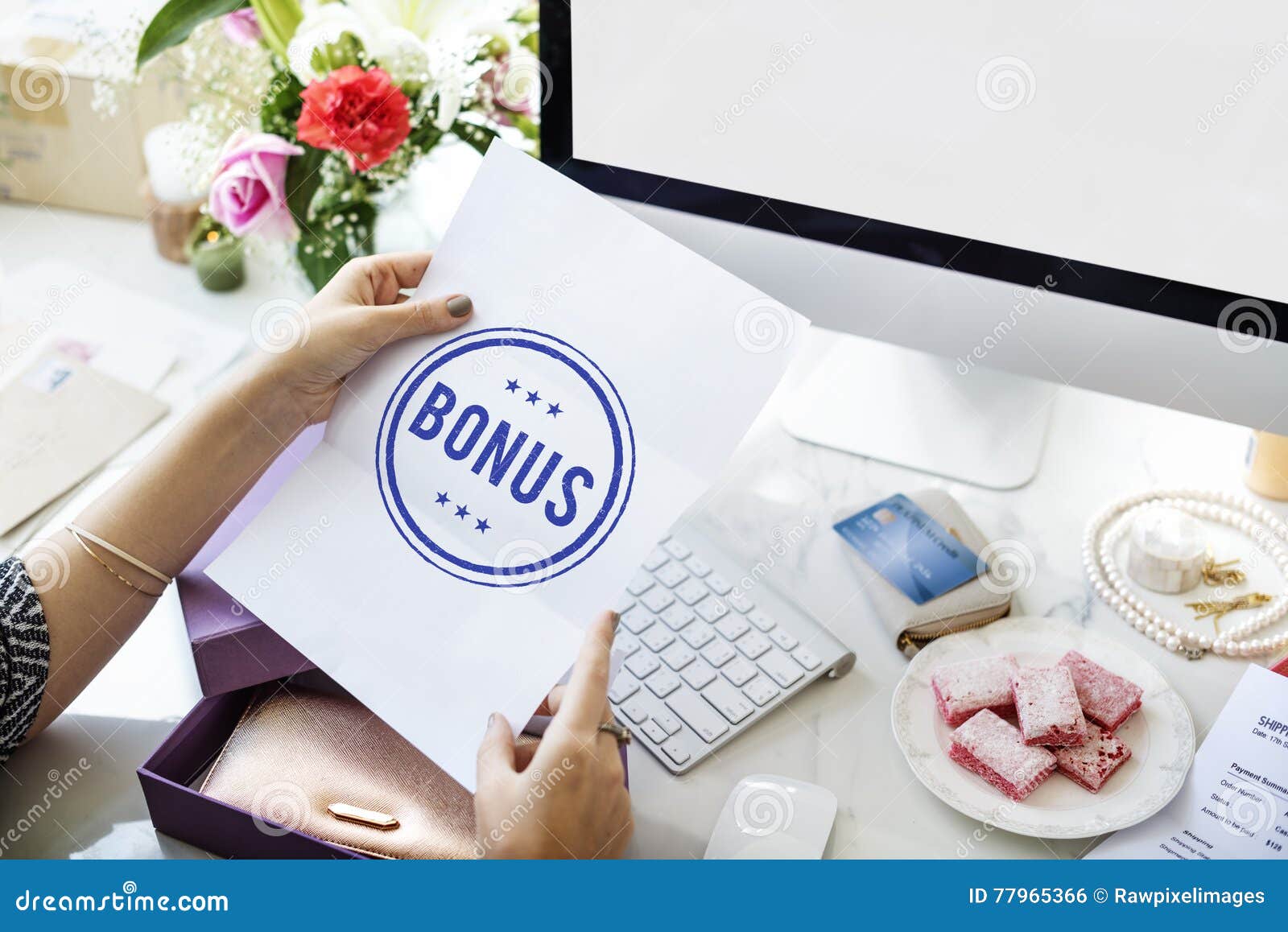 Bonus Prize Profit Incentive Additional Compensation Concept Stock