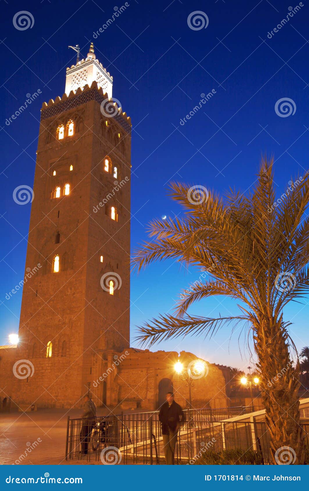 bookseller's mosque minaret iii