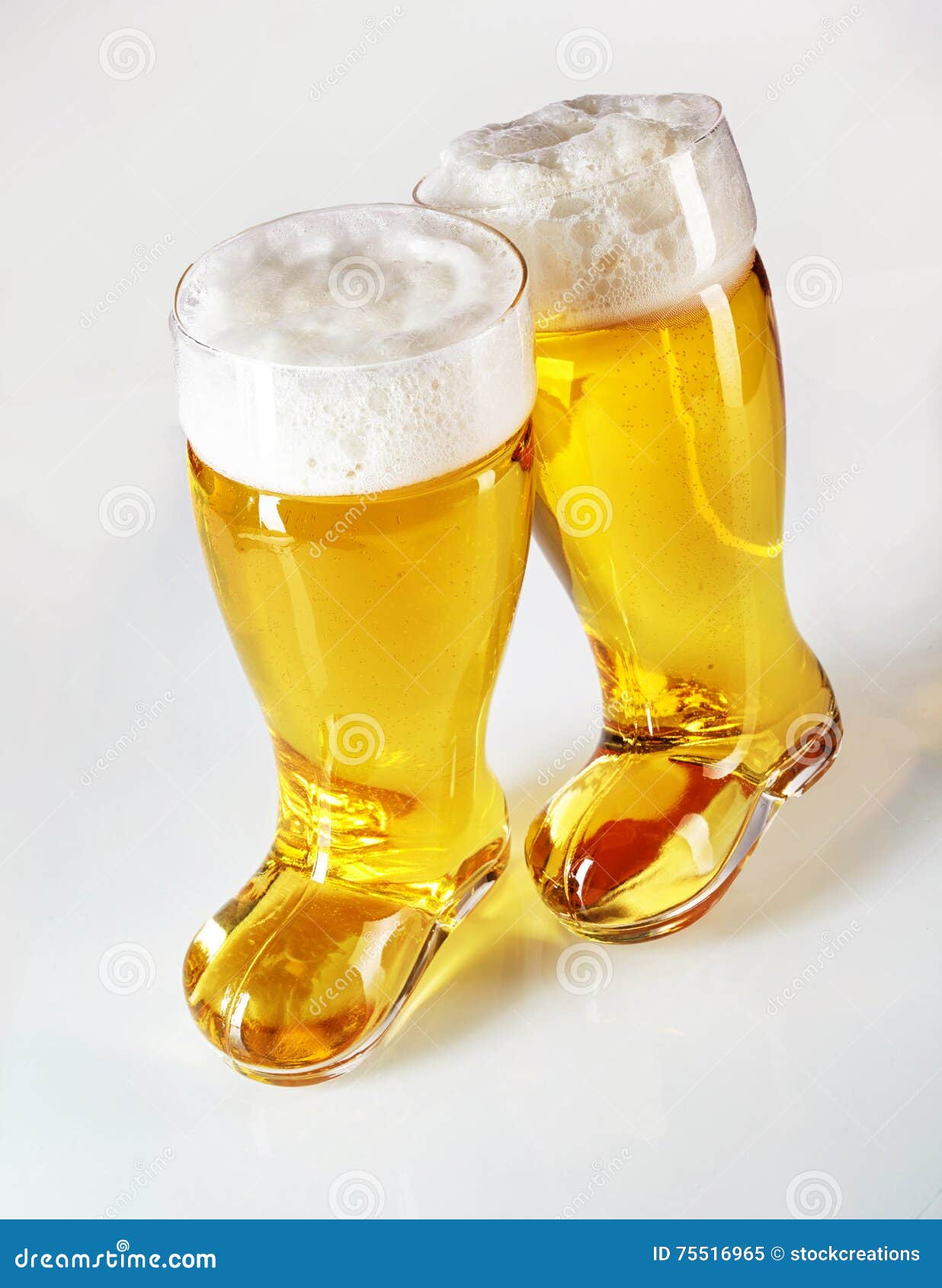 https://thumbs.dreamstime.com/z/boot-shaped-beer-glasses-filled-frothy-lager-fun-golden-white-background-conceptual-munich-oktoberfest-75516965.jpg